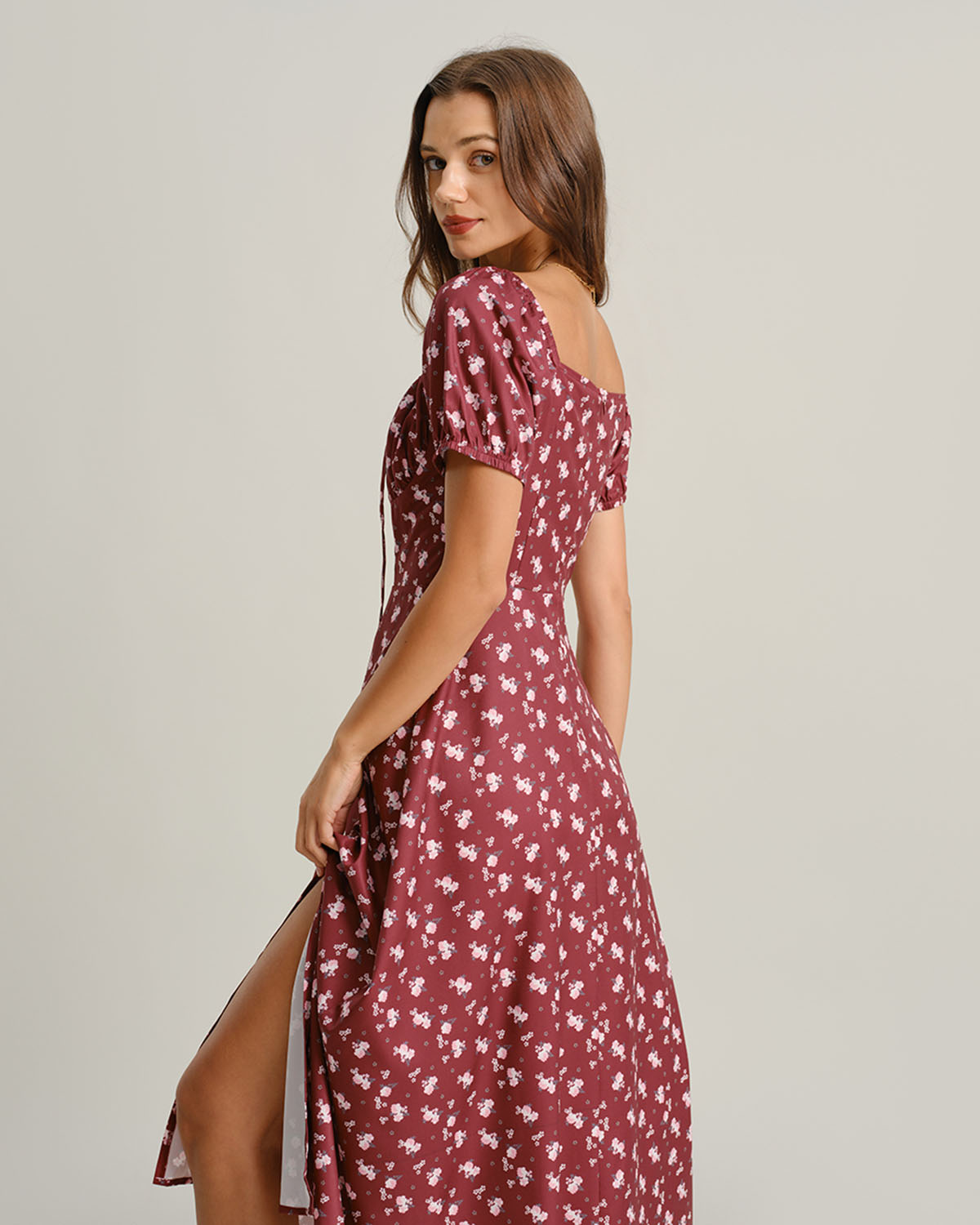 Scarlett – Vestido Midi de Cuello Cuadrado con Mangas Abullonadas